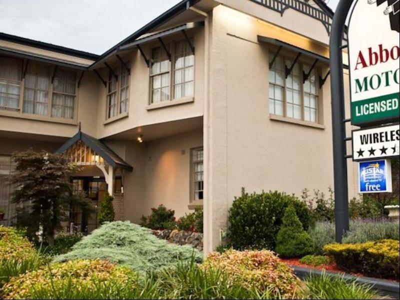 Abbotsleigh Motor Inn Armidale Exterior photo