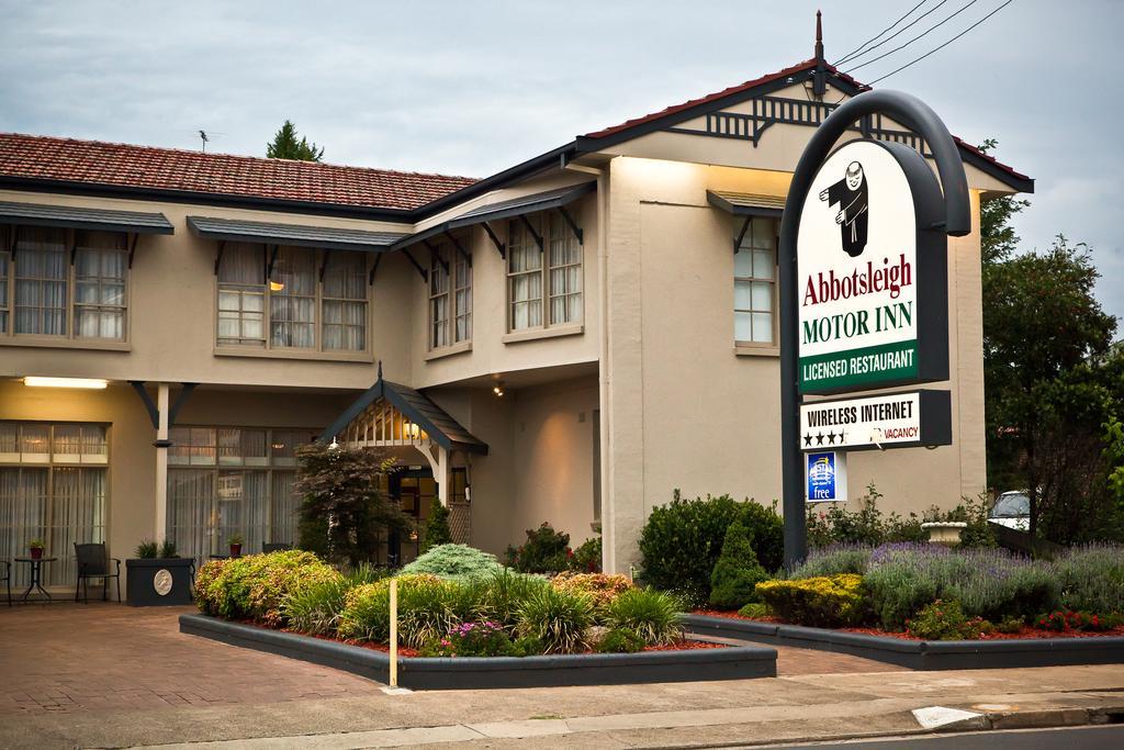 Abbotsleigh Motor Inn Armidale Exterior photo