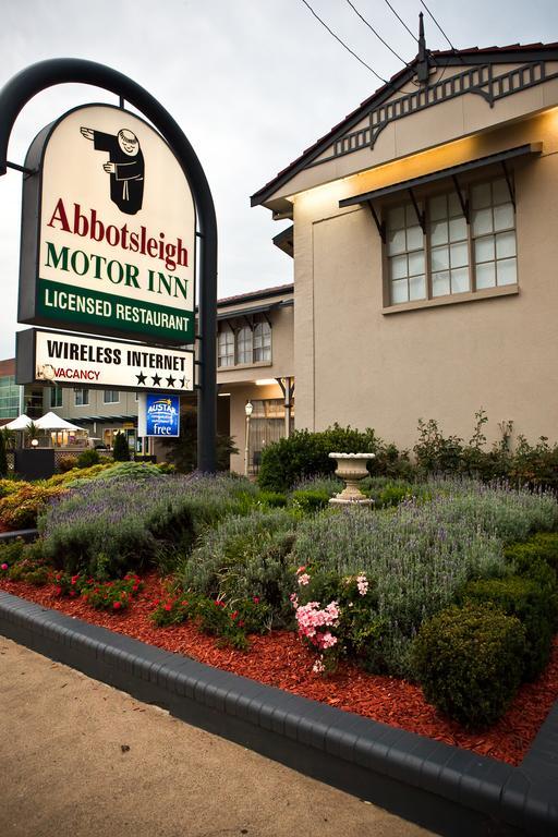Abbotsleigh Motor Inn Armidale Exterior photo